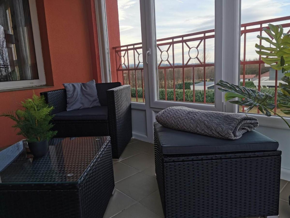 Europa 20 Apartman Buk Exterior foto